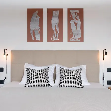 Vakantiehuis Kristomi Weinbergvillen *