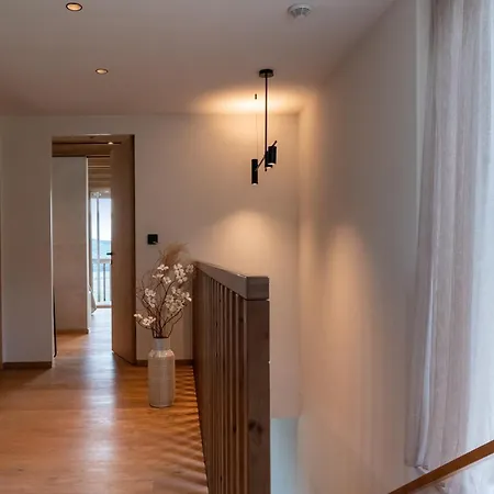 Vakantiehuis Kristomi Weinbergvillen *