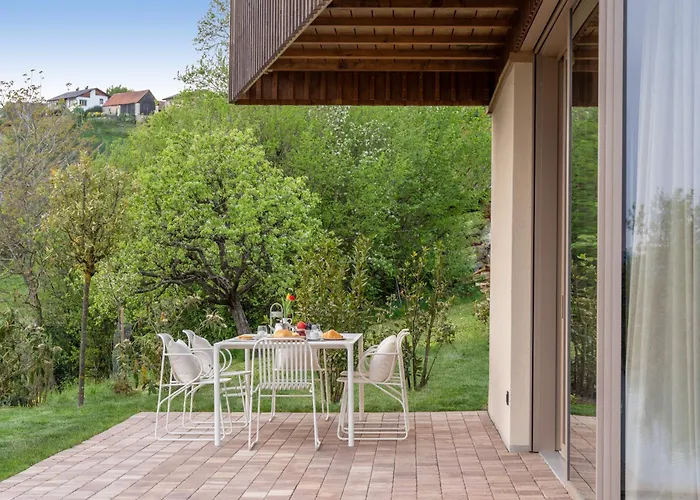 Vakantiehuis Kristomi Weinbergvillen Oberburgstall